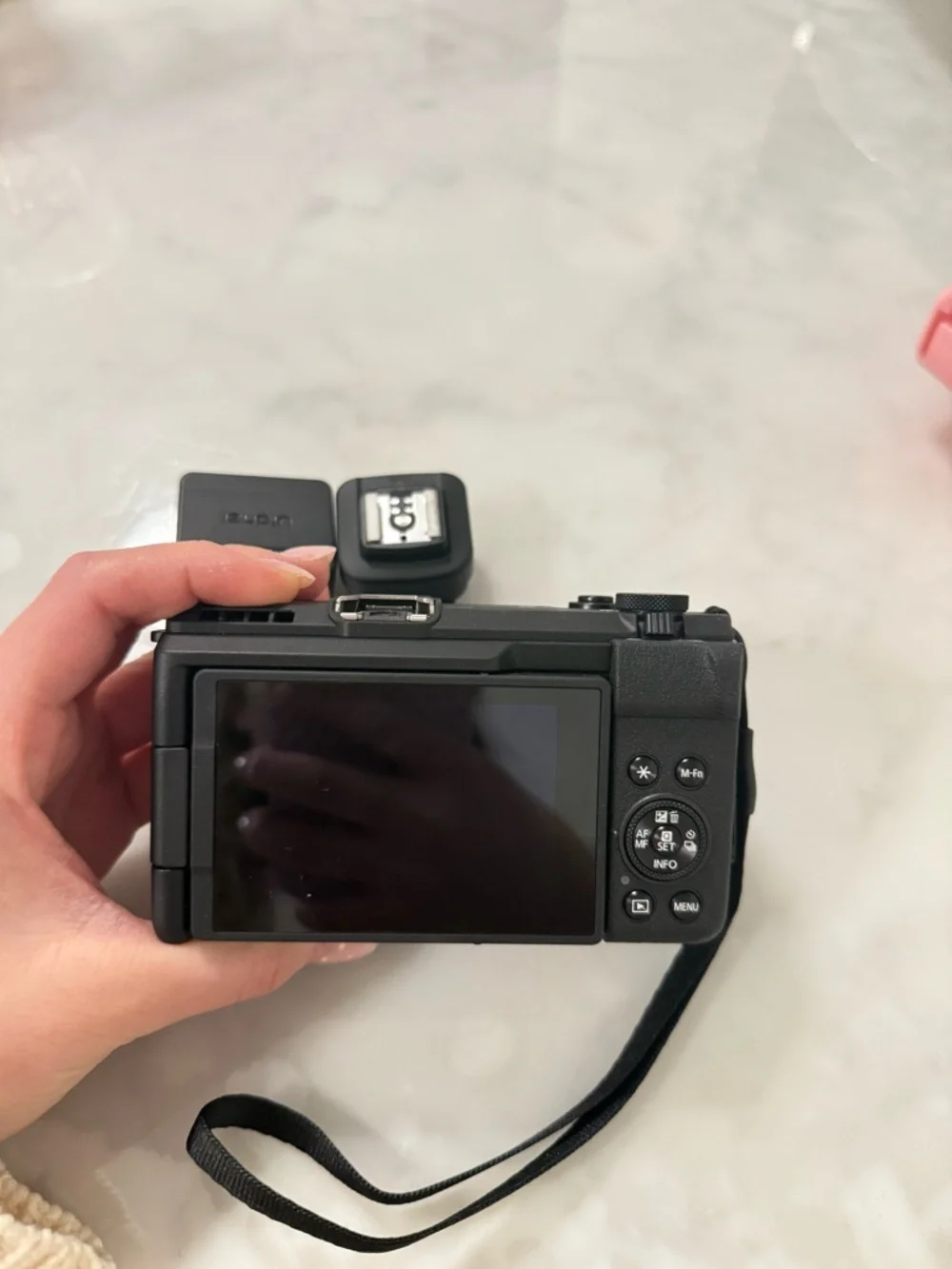 Canon Powershot V1